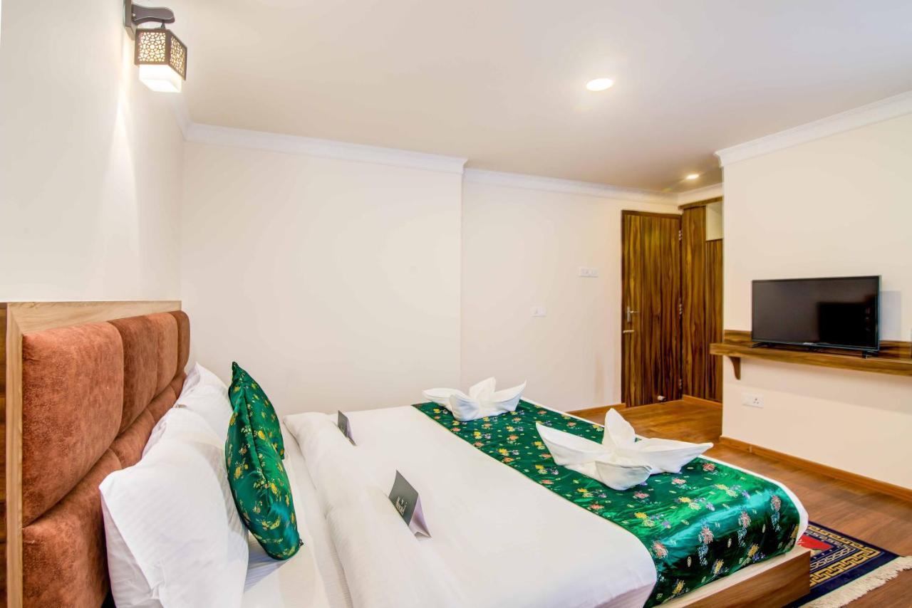 Muscatel Central Hotel - Dzeemkhang ガントク エクステリア 写真