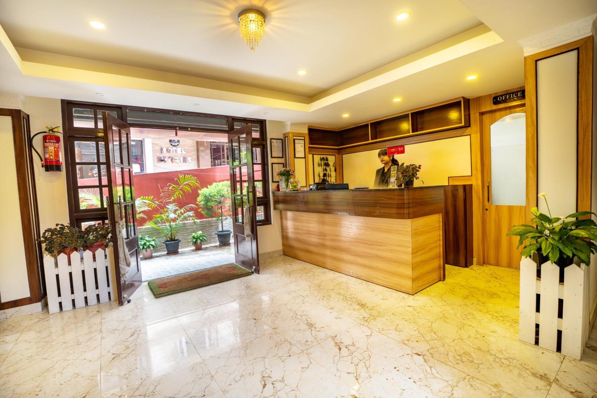 Muscatel Central Hotel - Dzeemkhang ガントク エクステリア 写真